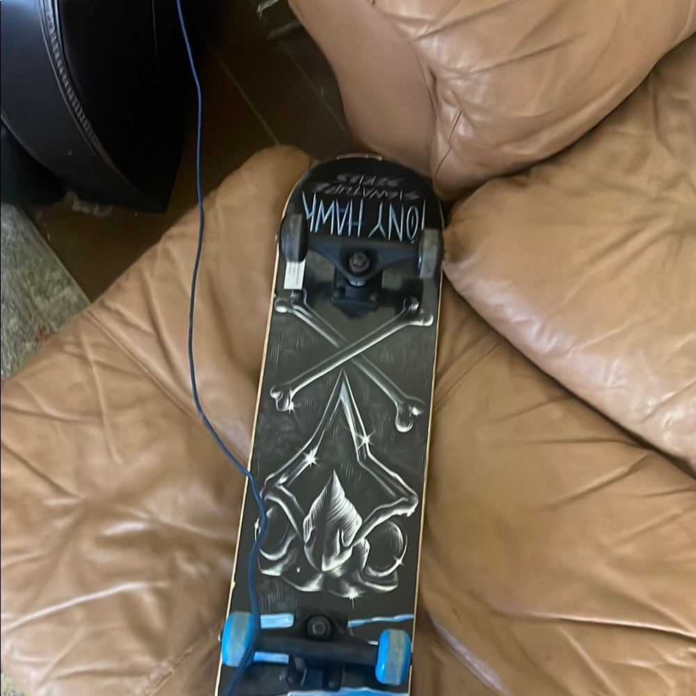 Tony Hawk Black and Blue Skateboard - Picture 2 of 4